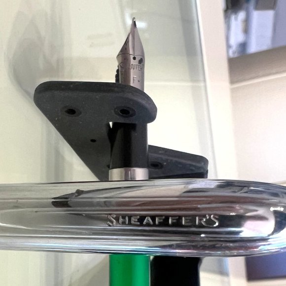 Sheaffer's Vintage Green Fountain Pen - Circa 1960's! - Picture 3 of 10